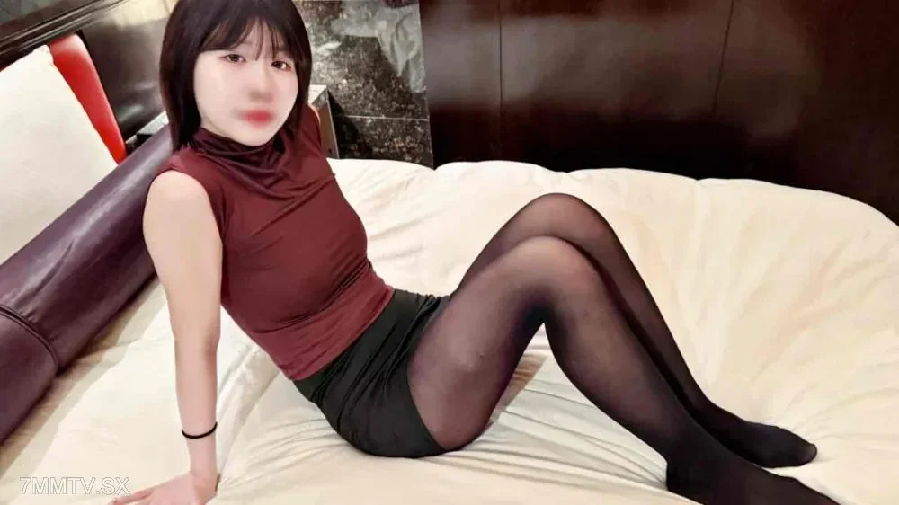 [FC2-PPV 4869465] Innocent Office Lady Dominates Shy Man in Shocking Group Encounter, Leading to Heartbreaking Betrayal and Climax