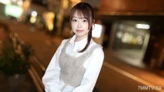 [SIRO-5635] ¡Obsesionada con Ver a Hombres Orinar!？La Chica Fantasía Perfecta con Curvas Voluptuosas y Cuerpo Esbelto que Todos Desean!! [Primera Grabación] De Solicitud AV en Línea a Rodaje Real 2518